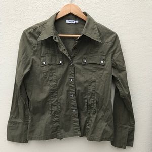 Casual button top